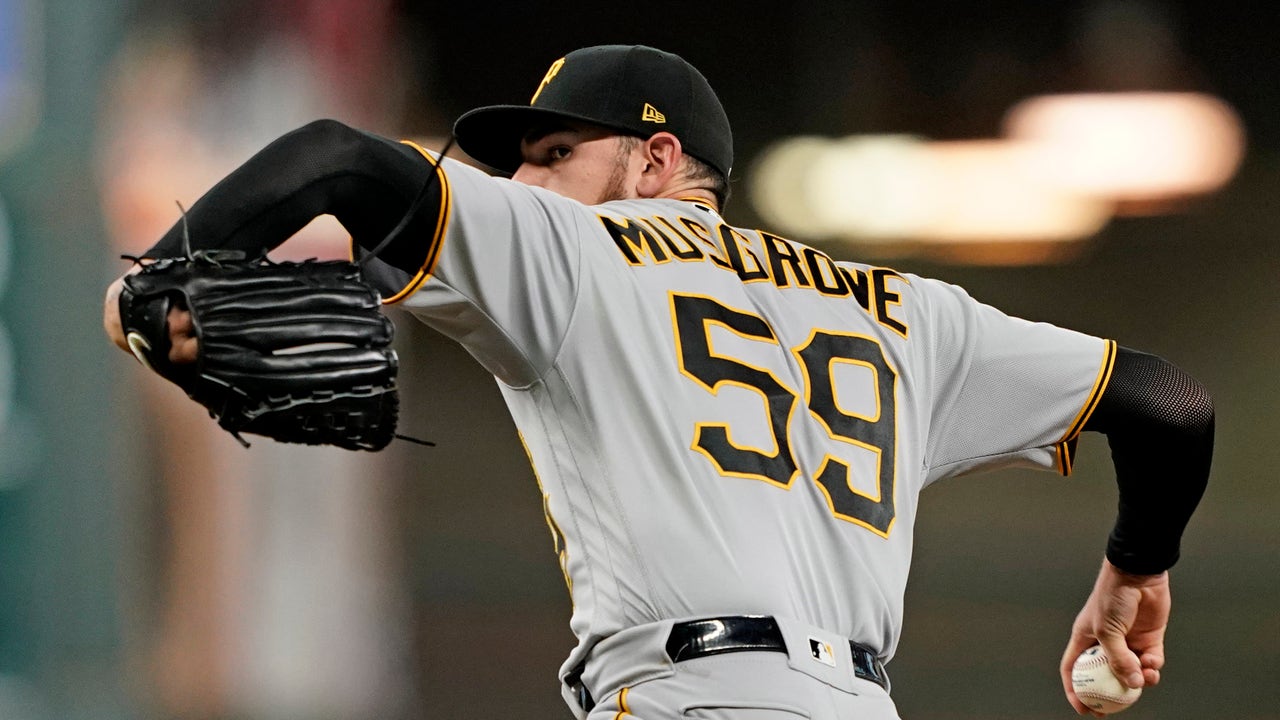 Bell homers again as Pirates cruise past Astros 10-0